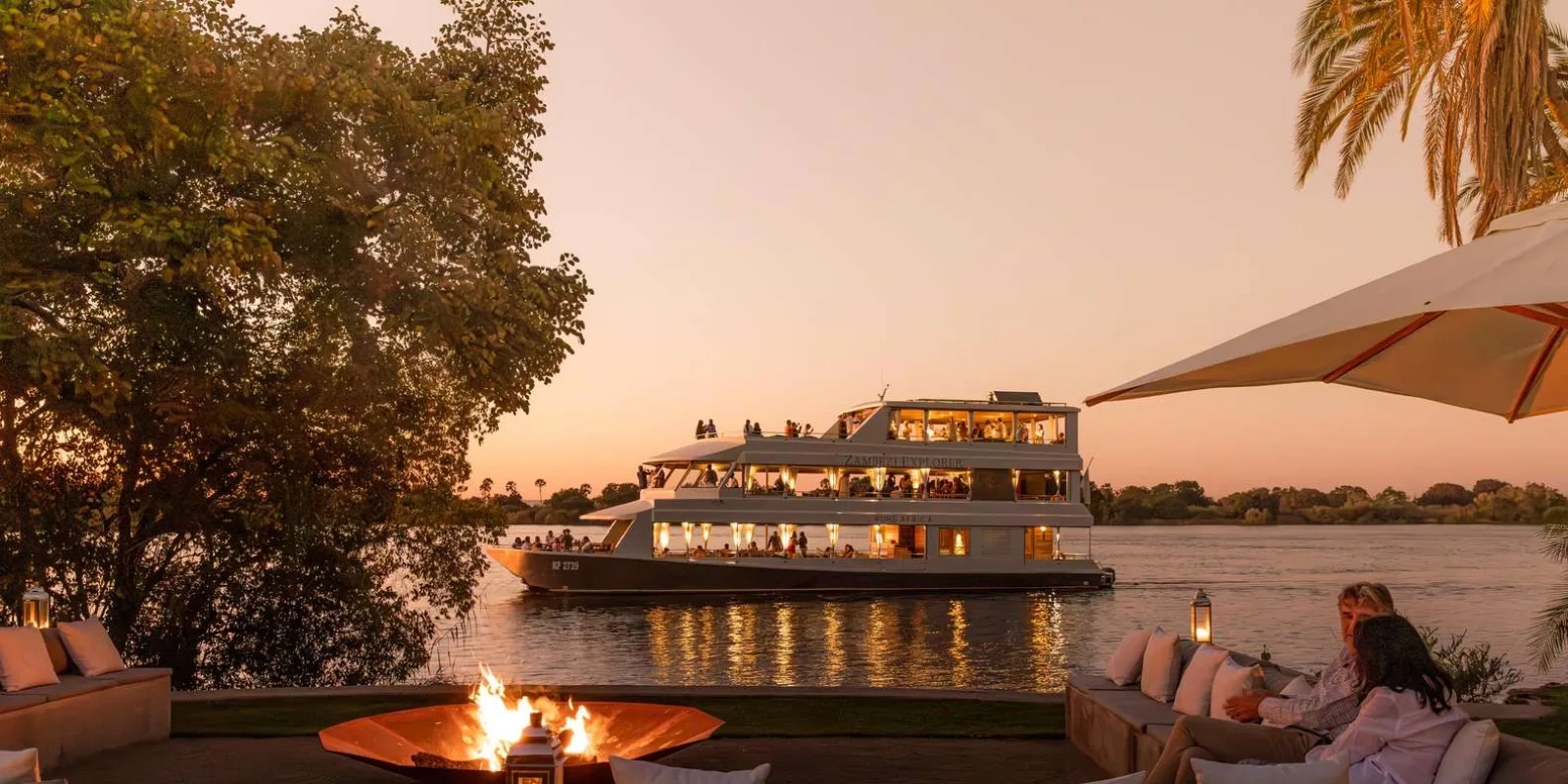 Victoria Falls: Sunset Cruise and Dinner at The Eatery
