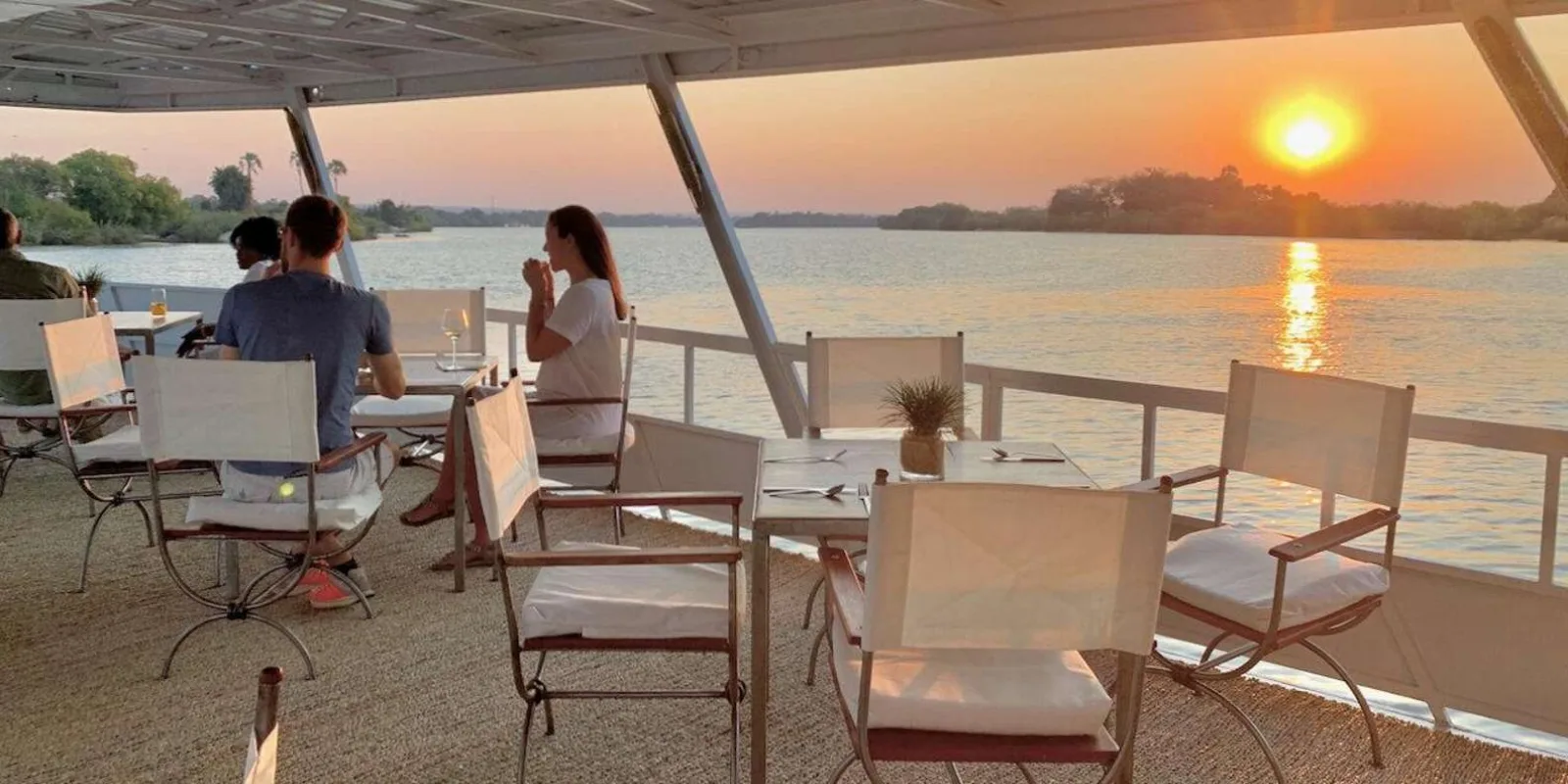 Victoria Falls: Zambezi River Relaxing Sunset Boat Cruise